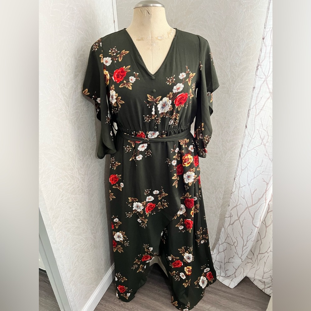 NWT beautiful green dress size Small